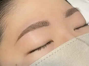 アイブロウスタイリング